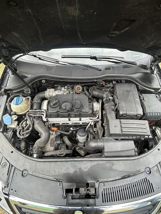 Dezmembrez Volkswagen Passat b6 2.0 TDI cod motor BMP
