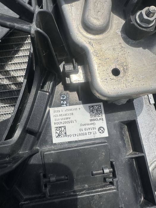 Set radiatoare BMW f01 f02 f06 f07 f10 f11 f13 f14 benzina 3.0 4.0 4.4 benzina si 550d 381 cp seria 5 6 si 7 radiator apa electroventilator ac clima