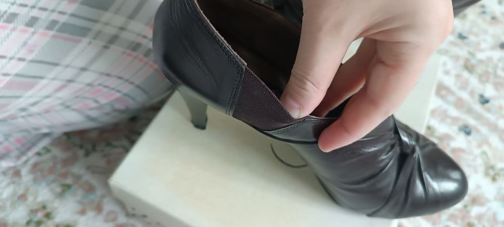 Продам кожаные туфли