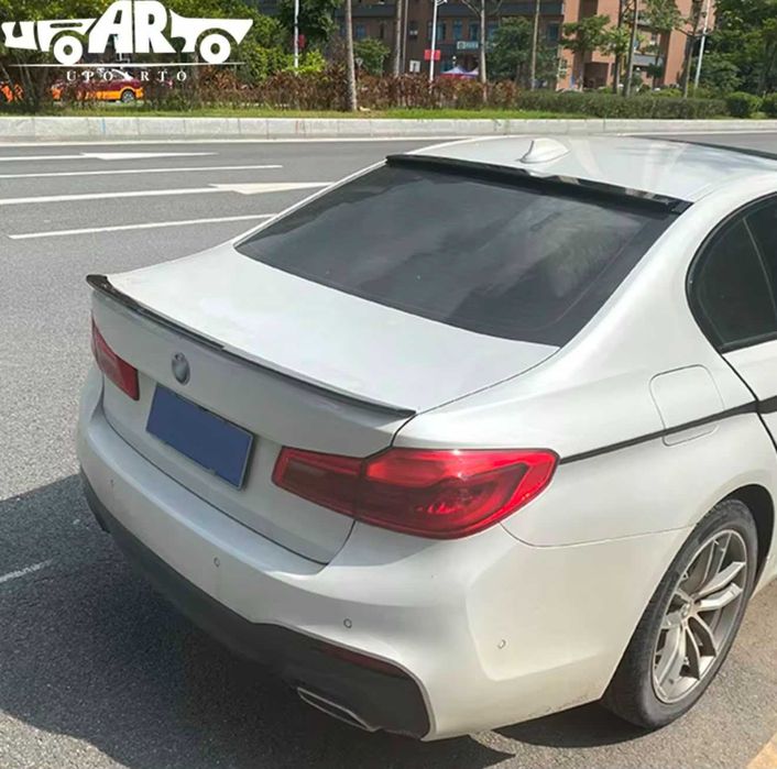 Eleron Lip Luneta BMW Seria 5 G30 Sedan (2017-2023) Negru lucios