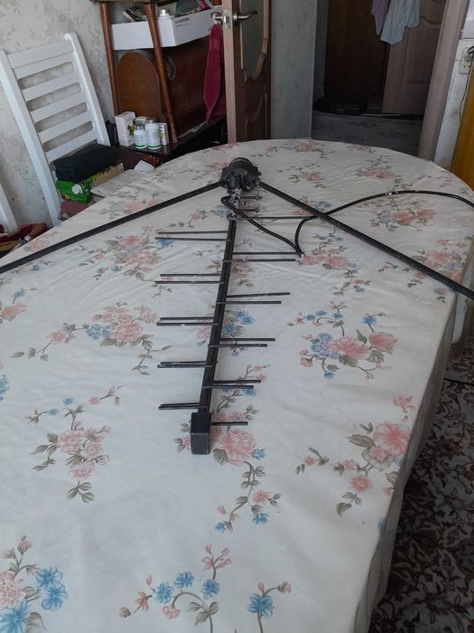 Цветной телевизор с антенной