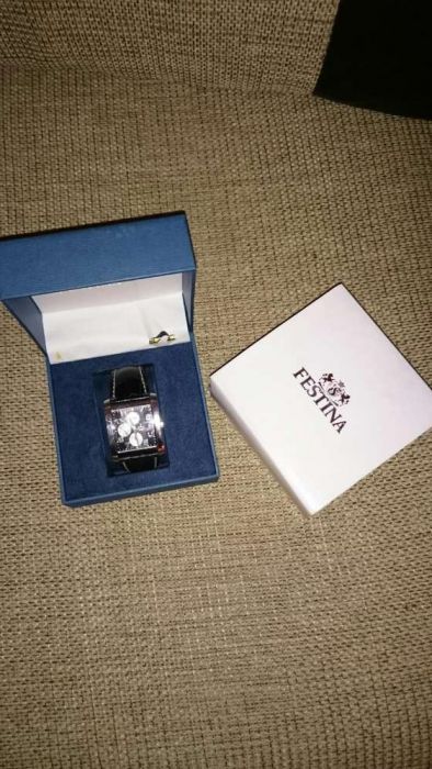 Super oferta ceas festina de vânzare