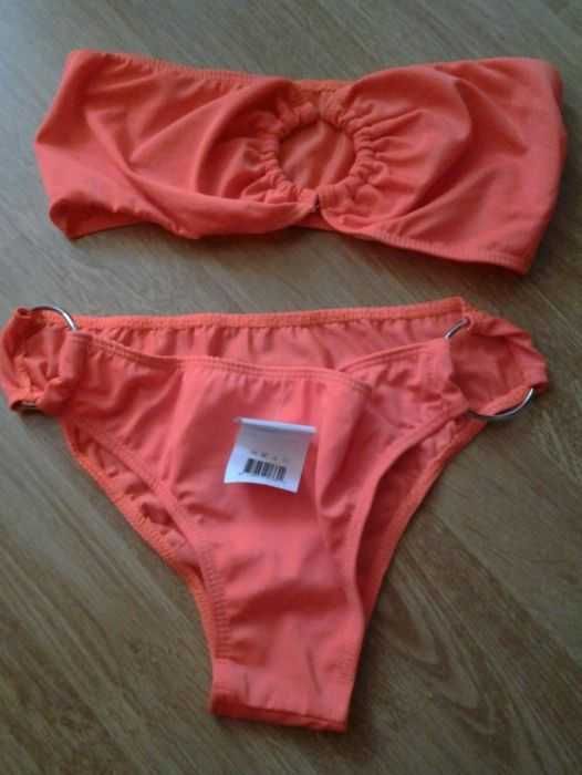 costum de baie nou cu eticheta