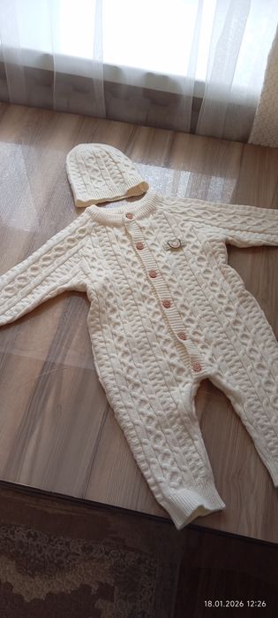 Вещи на девочку от 6 мес