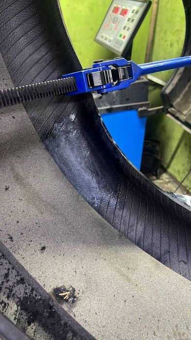Продам летнюю  резину Pirelli P Zero  5 шт
