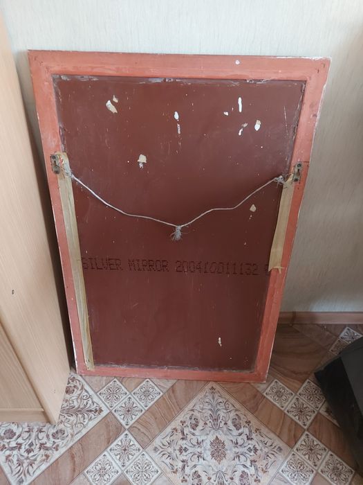 Зеркало б/у размер 52см*82см