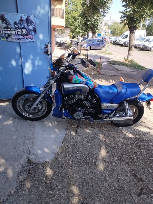 Мотоциклет Yamaha Vmax