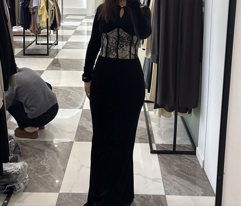 Платье вечернее в идеальнос состояний