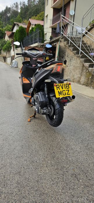 Скутер Lexmoto Monza 125