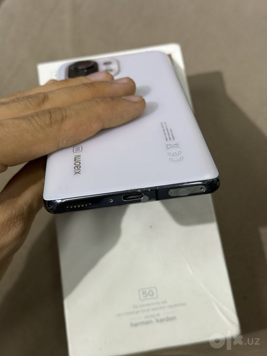 Xiaomi 11 8/256 flagman