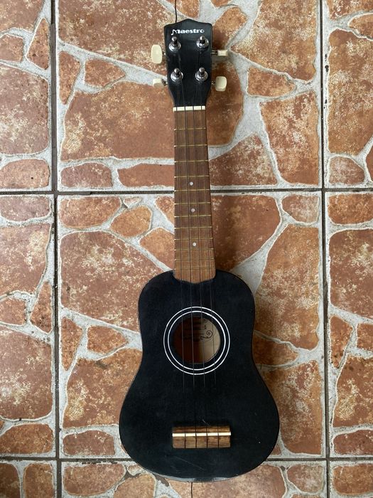 ukulele Maestro / Century Deluxe