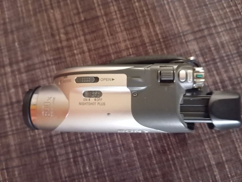 Видеокамера SONY 800в отличном состоянии
