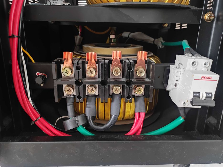 Стабилизатор напряжения