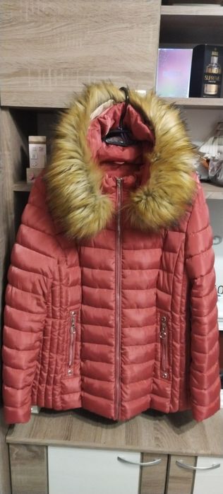 Vând geaca de iarnă(damă)