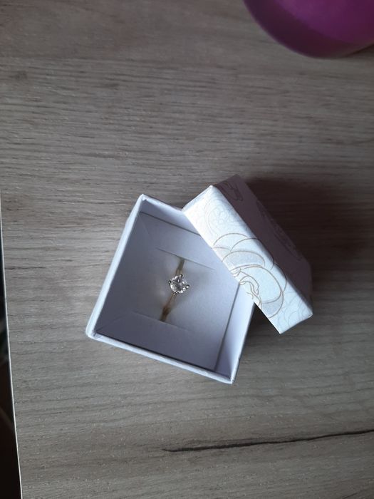 Vand inel din aur de 14k