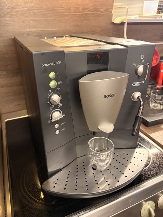 Кафеавтомат BOSCH  benvenuto B20