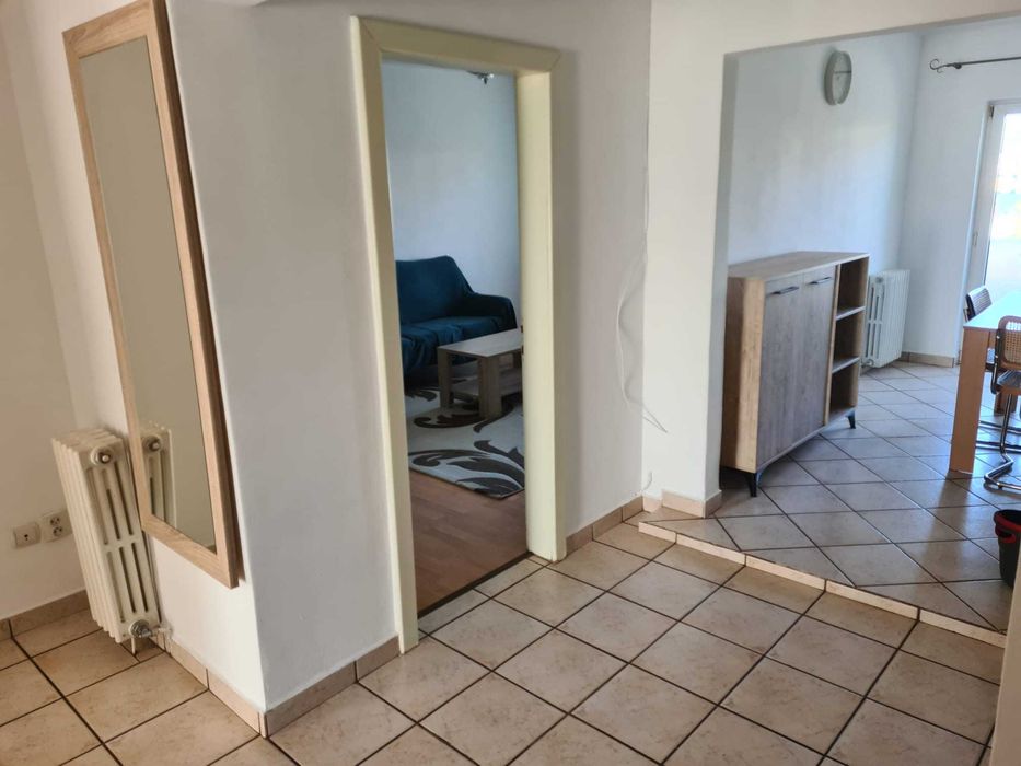 Inchiriez apartament 3 camere zona Apolo