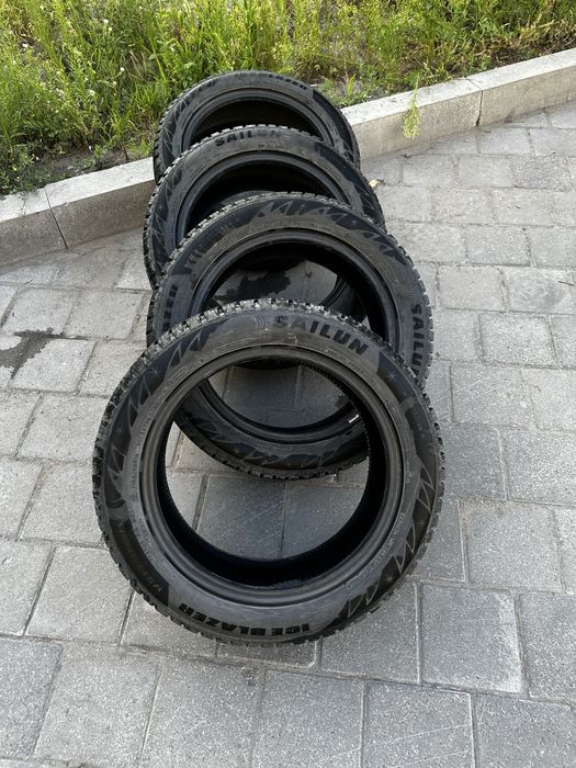 Продам шины зимние r16