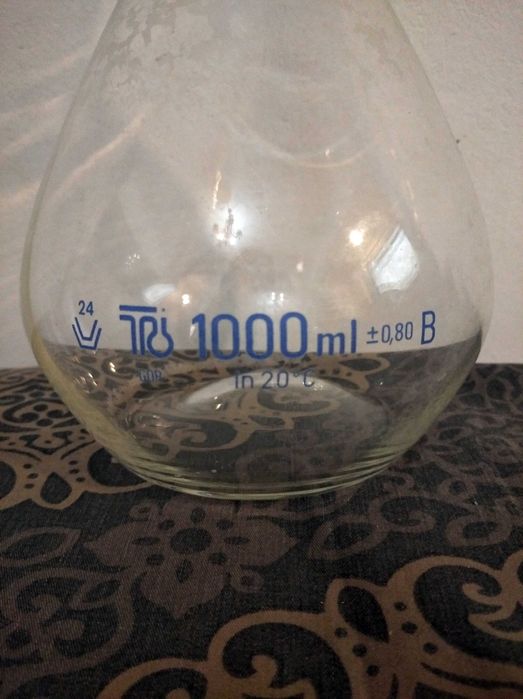 Колба, лабораторная для химии (300ml, 1000ml).