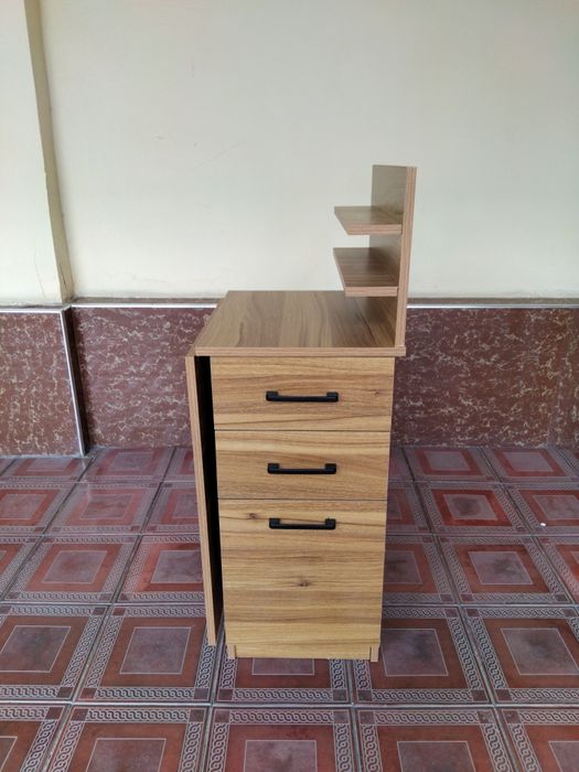 Маникюрный трансформер стол.