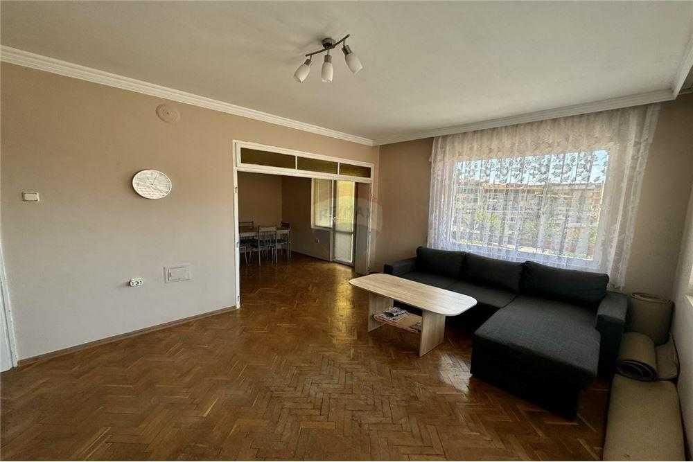 Продава се Етаж от къща в Шумен, Томбул джамия - 109 кв.м за 1264 €/кв.м - Снимка #3