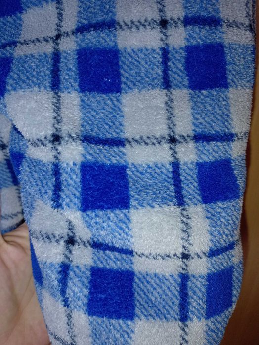 Плюшен космонавт за момче на 1 г. 80 размер 2 бройки.