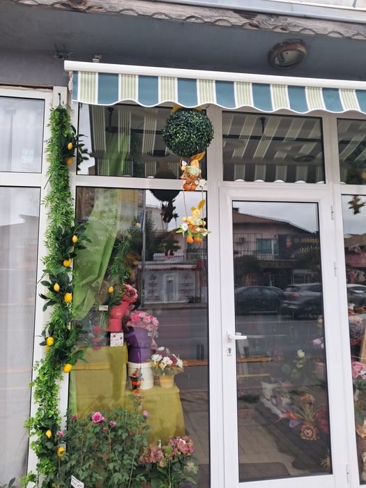 Дава се под наем Магазин в София, Република - 18 кв.м за 2550 € - Снимка #2