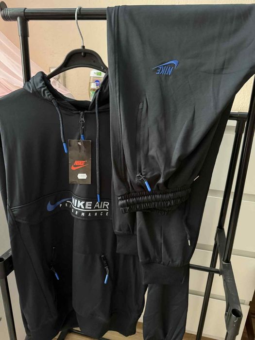 Спортен екип на Nike