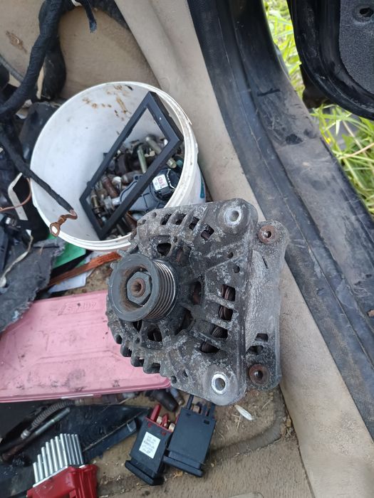 Продавам от Форд Галакси 2,3 16в стартер и алтернатор