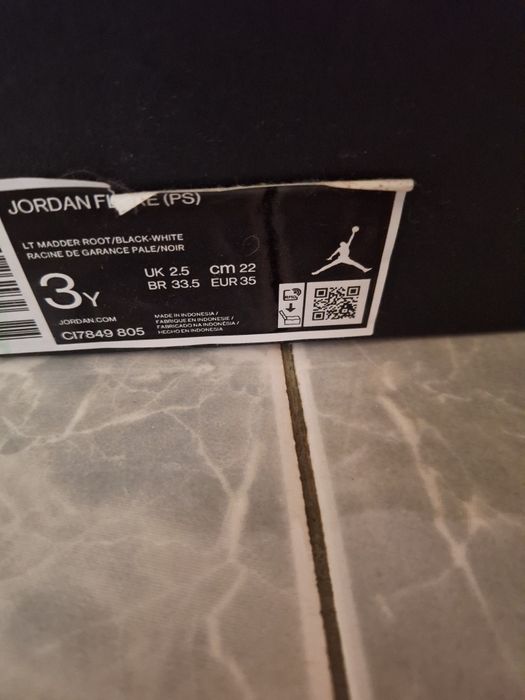 Оригинални сандали Nike Jordan