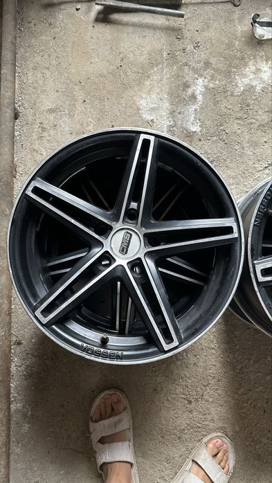 Продаётся диски Vossen R16