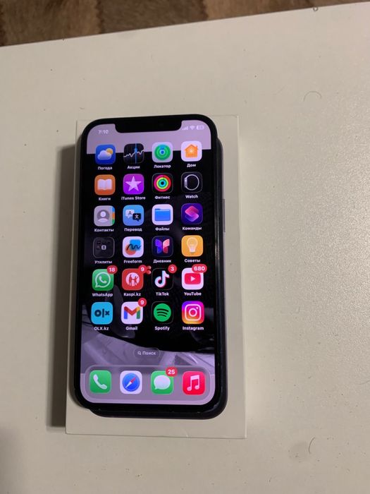 СРОЧНО  продам Iphone 12