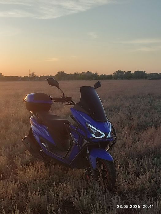скутер макси продам или обмен