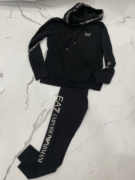Спортни дрехи Adidas