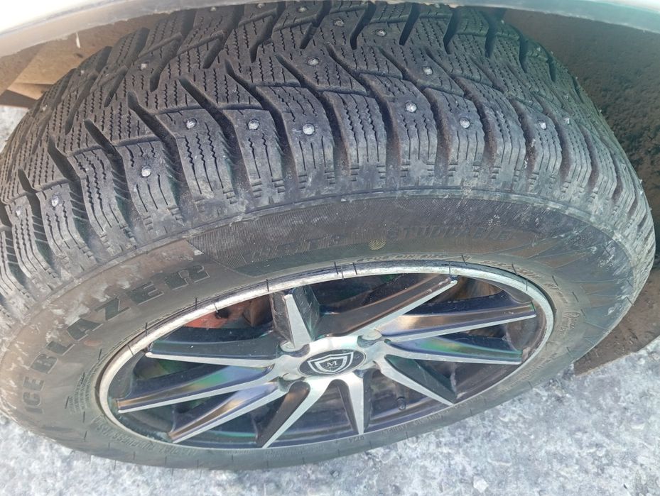 Продам титаны с резиной р 14