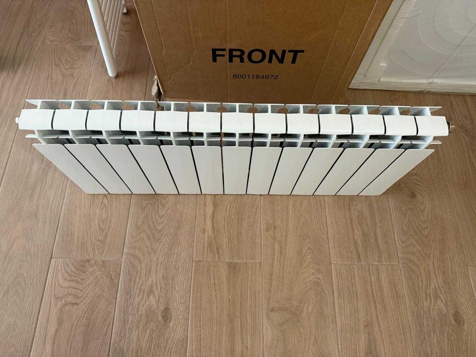 Продавам алуминиев радиатор и лира – отлично състояние