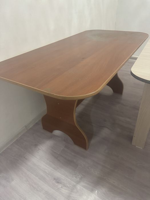 Продается прихожка и стол