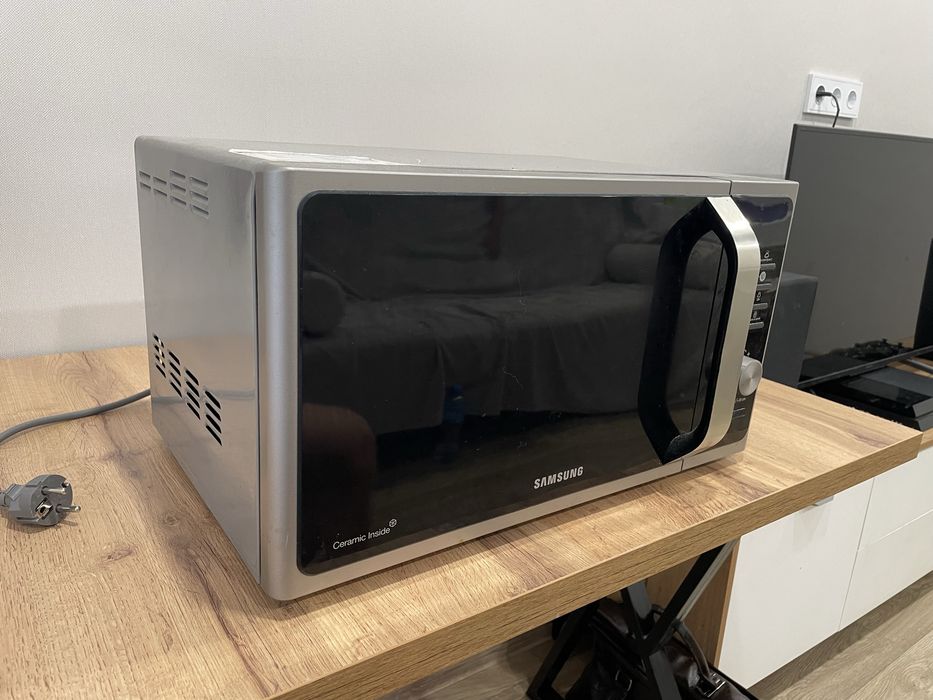 Микроволновка SAMSUNG