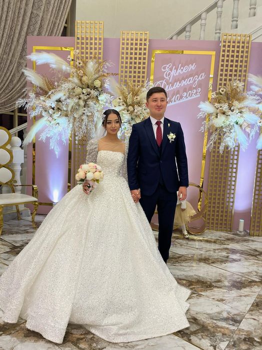 Свадебное платье