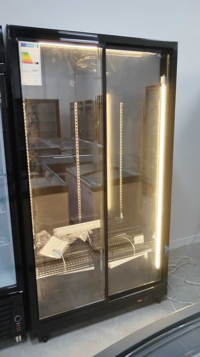 Витринный холодильник