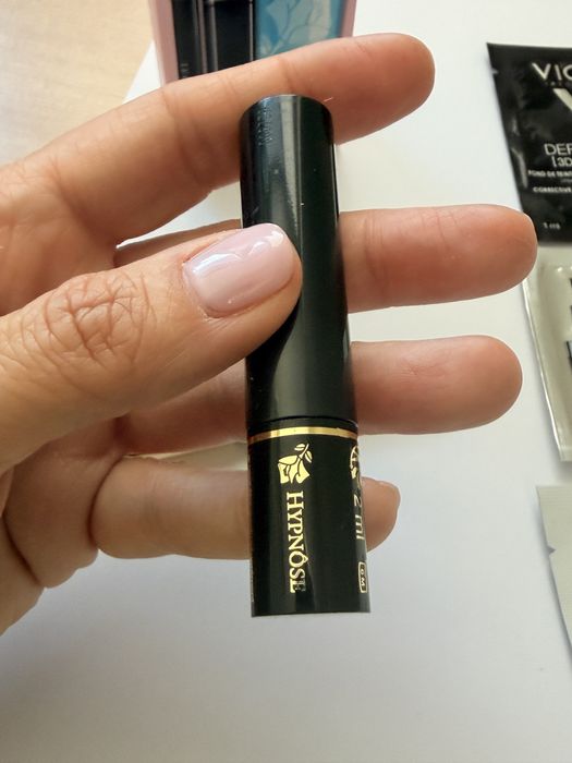 Чисто нов комплект Lancome спирала за очи за обем, молив за очи и серум за почистване на грим плюс три мостри