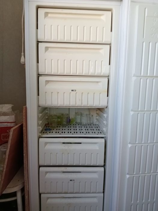 Ремонт холодильников! Ремонт морозильников! Ремонт камер и витрин!