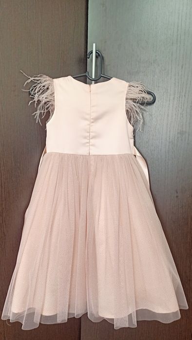 Продам платье для девочки