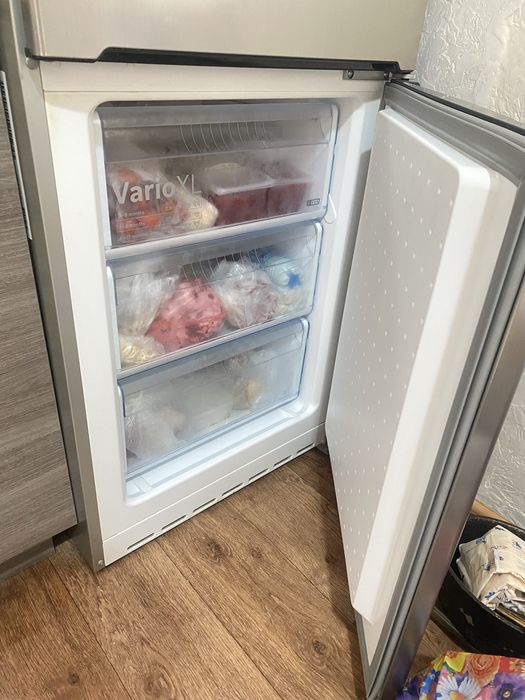 Продам холодильник