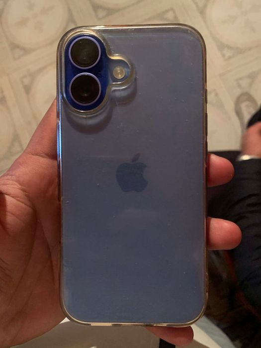 Vând iPhone 16 sau schimba