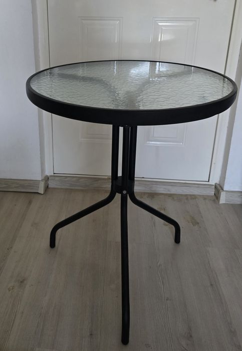 Vând măsuță rotundă,