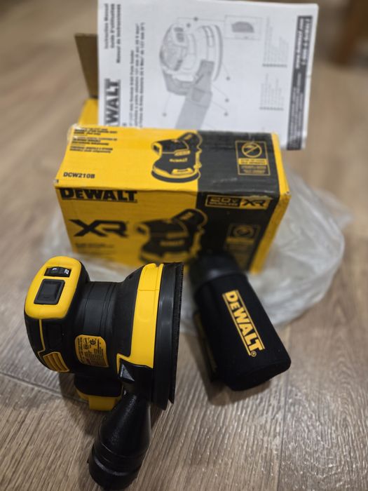 Плоскошлифовальная машинка DeWALT