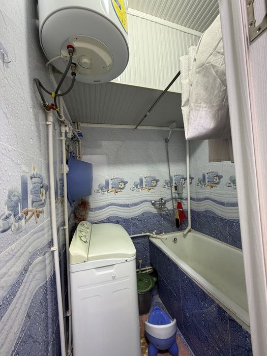 2 xonali kvartira sotiladi