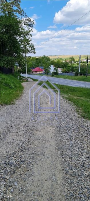 Suceava, Draguseni, teren cu casa batraneasca,   langa troita