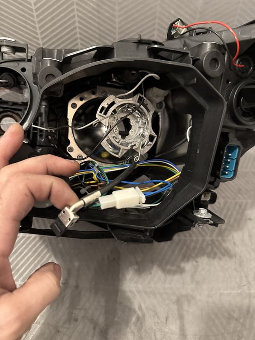 Far nou dreapta bmw e60 nonfacelift bixenon